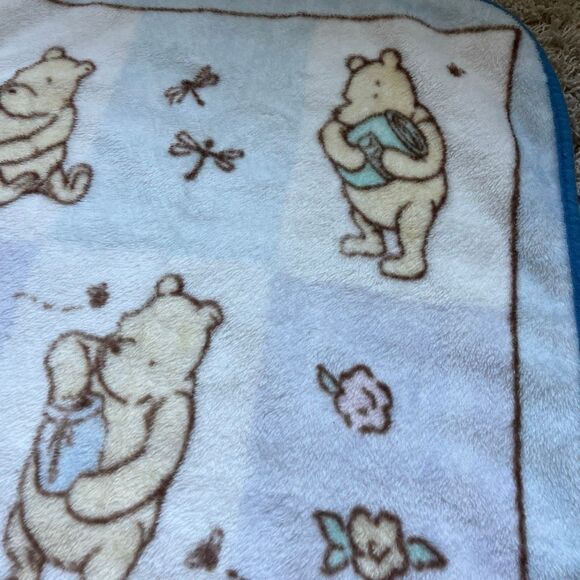 Vintage Disney Winnie the Pooh Fleece Baby Blanket Classic Squares Honey Pot EUC - Picture 10 of 11